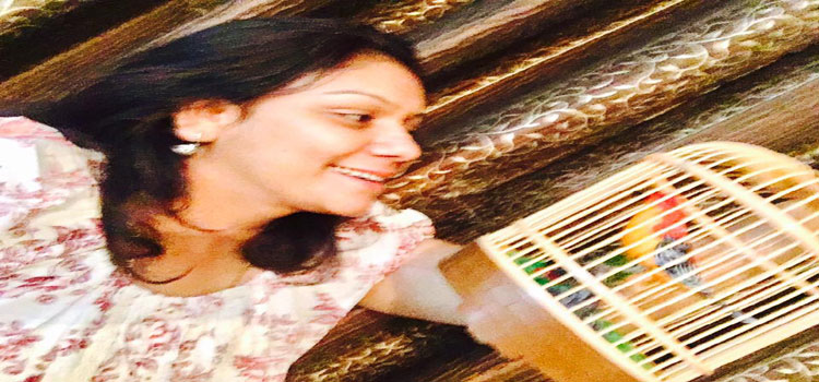 गर्मियों में अपने घर के बाहर चिड़ियों के लिए पानी और दाना ज़रूर रखें -1